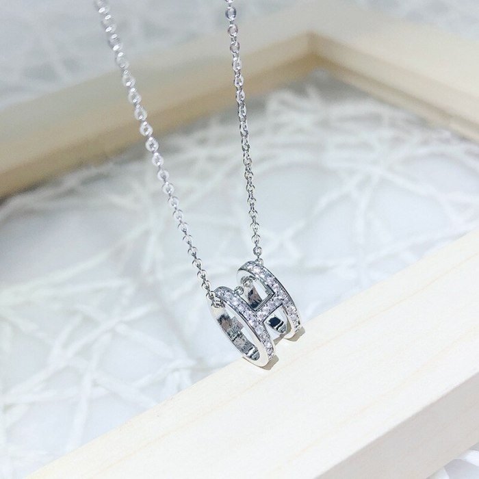 Women's Korean Letter Necklace Fashionable Simple Fashion Hollow Diamond-Embedded Elegant Pendant Clavicle Chain Jewelry Yhx458
