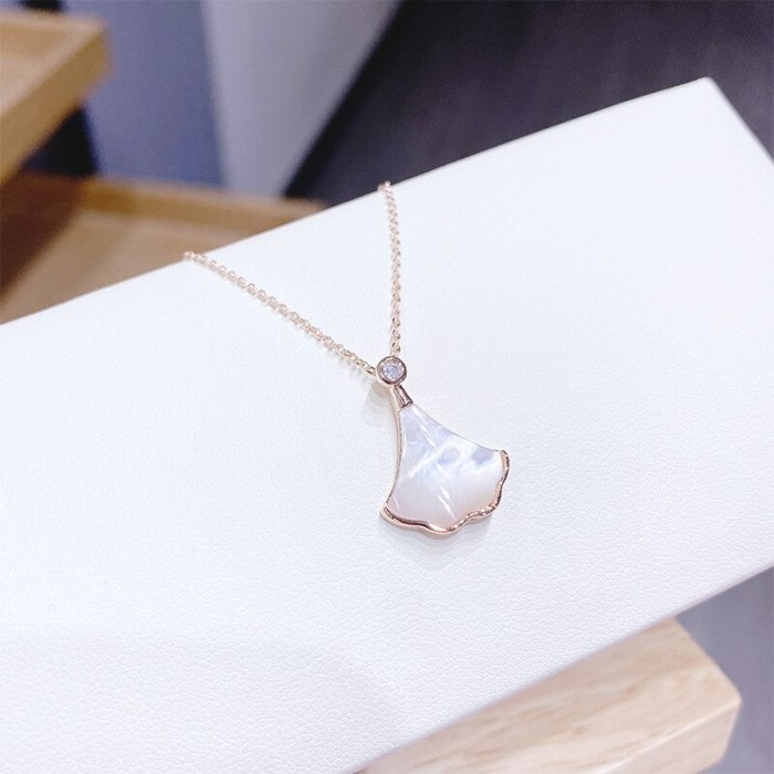 Korean Style Fan-Shaped Small Skirt Necklace Female Clavicle Chain Pendant Fashion Necklace Wholesale Jewelry