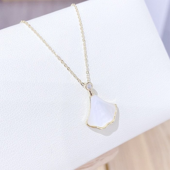 Korean Style Fan-Shaped Small Skirt Necklace Female Clavicle Chain Pendant Fashion Necklace Wholesale Jewelry