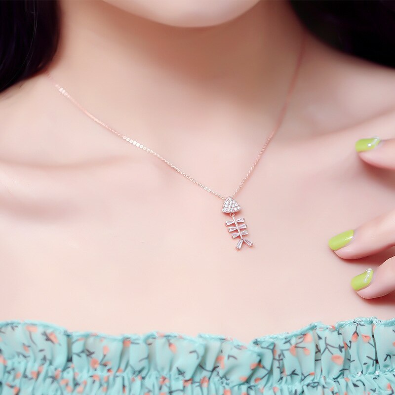 Simple Japanese and Korean New Personalized Pendant Women's Necklace Micro Rhinestone Zircon Fishbone Necklace