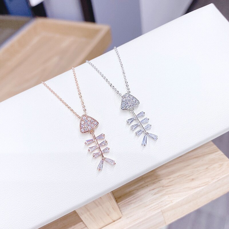 Simple Japanese and Korean New Personalized Pendant Women's Necklace Micro Rhinestone Zircon Fishbone Necklace