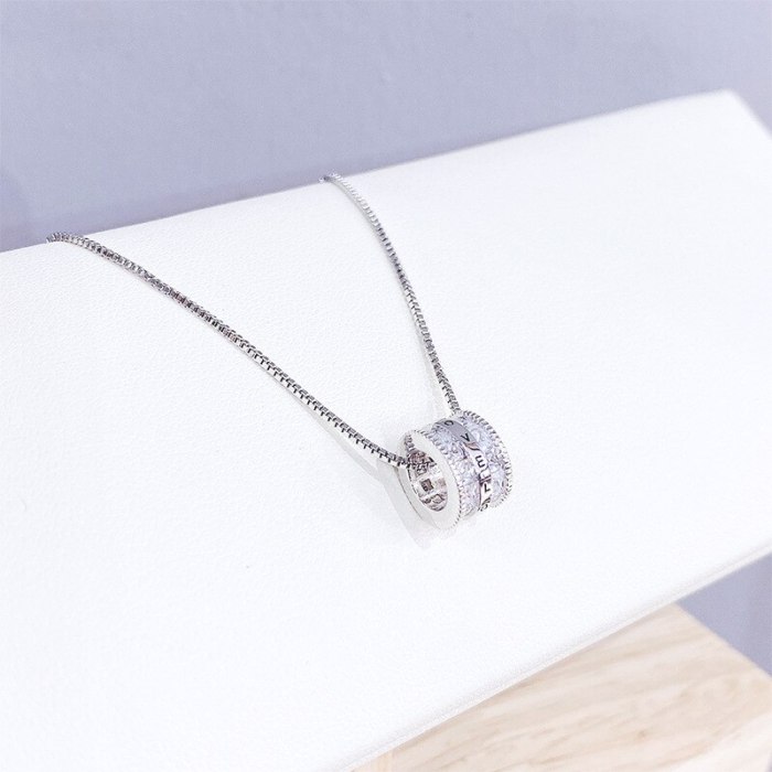 New Women's Fashion Necklace European and American Small Waist Pendant Clavicle Chain Necklace Jewelry