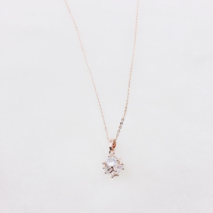 Korean Style Fashionable Simple Necklace with Zircon Necklace Clavicle Chain Girls' New Accessories