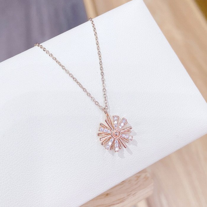 Korean Style Simple Elegant Fresh Windmill Clavicle Chain Necklace Snowflake Rotating Smart Necklace for Women