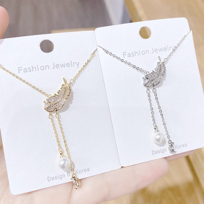New Leaf Necklace Double Leaf Clavicle Chain Pendant European Ins Style Pearl Necklace Jewelry Female Jewelry Wholesale