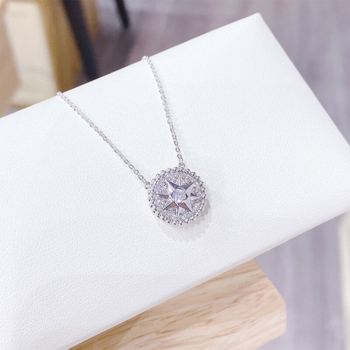 New Rotatable Compass Necklace Fashion Eight Awn Star Pendant Female Clavicle Chain Pendant Ornament