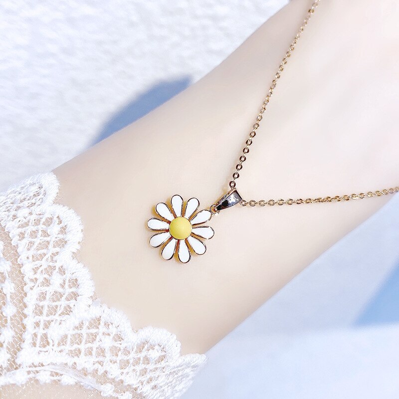 Little Daisy Flower Necklace Korean Style Fresh SUNFLOWER Chrysanthemum Clavicle Necklace Pendant Female Wholesale