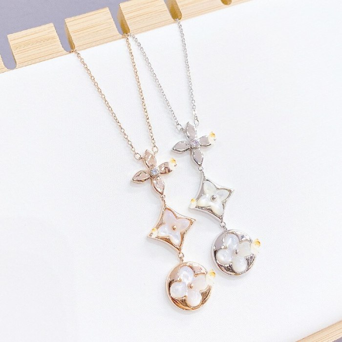 New Four-Leaf Clover Fritillary Necklace Clavicle Chain Elegant Pendant Necklace Fashion All-Matching Jewelry