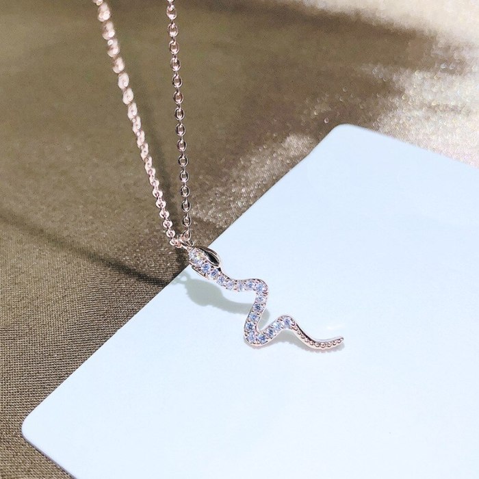 Copper Micro Diamond Simulated Snakes Personality Necklace Korean Isn Fashion Pendant Necklace Women