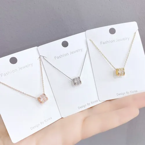 Fashionable Small Waist Necklace Women's Elegant New Fashionable Clavicle Chain Simple Pendant Ornament