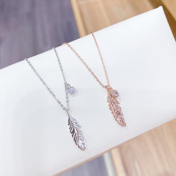 Simple All-Match Zircon Necklace Leaf Clavicle Chain Necklace Female Japanese and Korean Leaf Pendant Wholesale