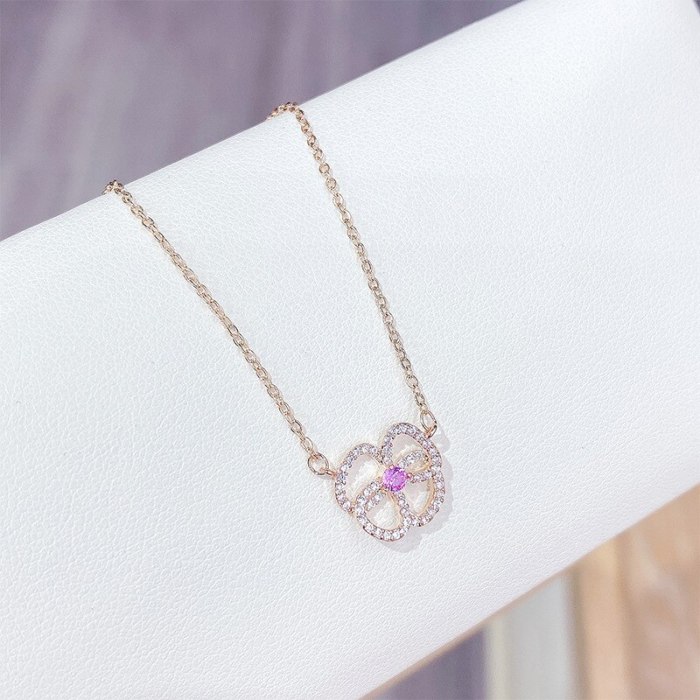 New Micro-Inlaid Diamond Peach Heart Necklace Female Clover Zircon Clavicle Chain Pendant Jewelry
