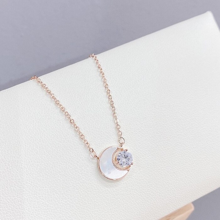 Vintage Zircon Shell Moon Pendant Necklace Female White Moonlight Simple Gentle Temperament Clavicle Chain Necklace