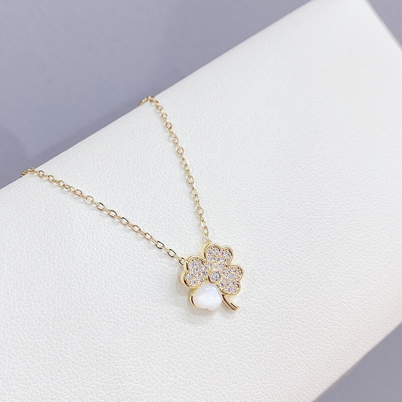 Korean Style Fashion Lucky Four-Leaf Clover Necklace Women's Fashion All-Match Pendant Clavicle Chain Gift for Women Jewelry