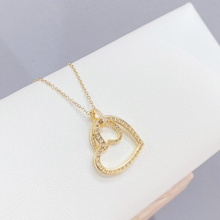 European-Style Heart-Shaped Diamond Pendant Female Zircon Peach Heart Necklace Wholesale