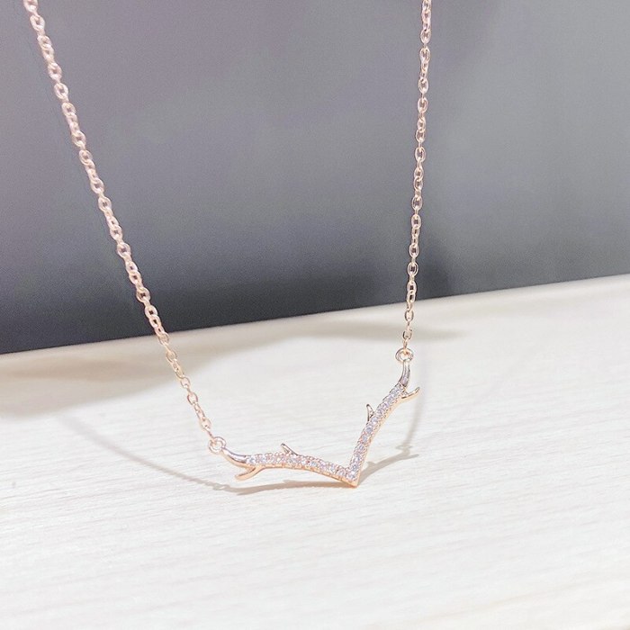 Micro-Inlaid Diamond Antlers Necklace Japanese and Korean All-Match All the Way You Elk Clavicle Chain Female Jewelry