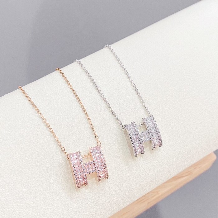 Necklace H Letter Necklace Female Micro Inlaid Zircon European and American Style Letter Accessories Clavicle Chain Pendant