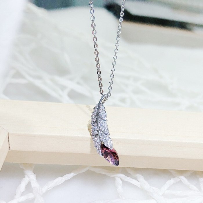European and American Jewelry Simple Feather Necklace Leaf Necklace Women's Necklace Clothing Accessories Wholesale