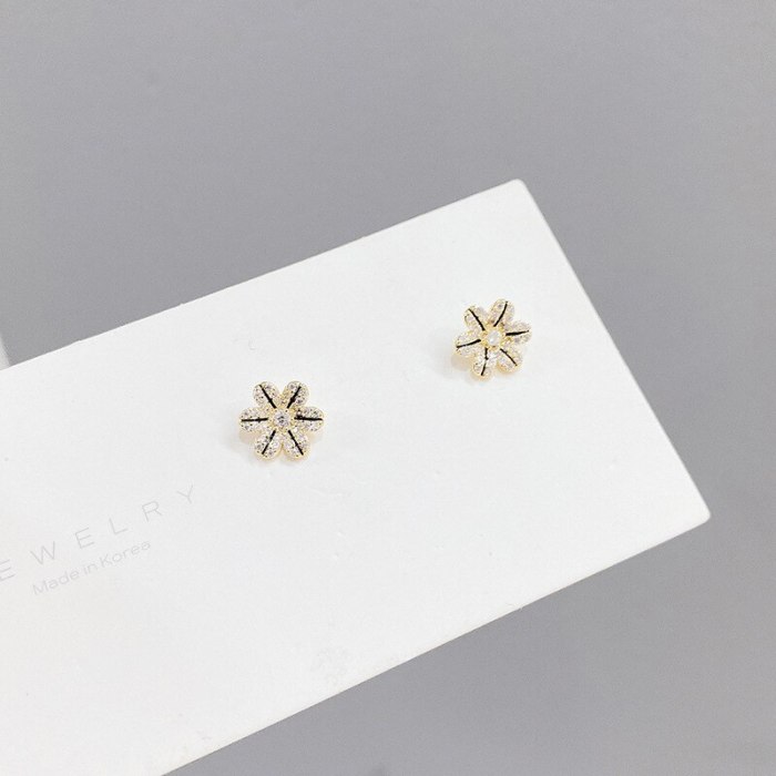 S925 Silver Needle Fashion Stud Earrings Three-Piece Set Stud Earrings Three Pairs of Petals Student Mini Simple Stud Earrings