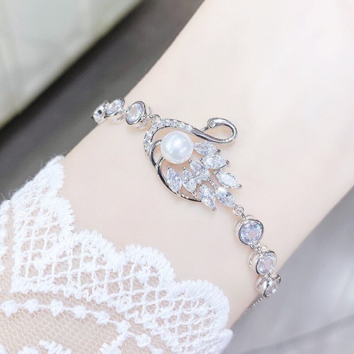 Fashion Sweet Swan Bracelet Korean Style Diamond Pearl All-Match New Bracelet Jewelry s050