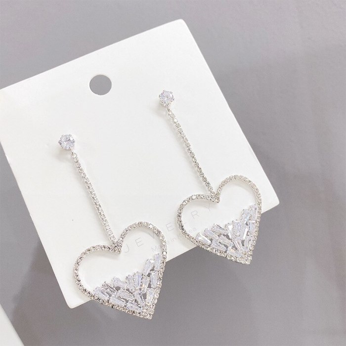 New Micro Inlaid Zircon Love Heart Eardrops Stud Earrings Internet Influencer Long Sterling Silver Needle Earrings for Women