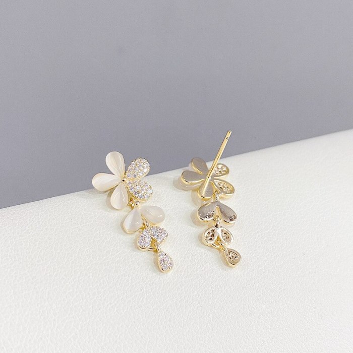 French Style High-Grade Opal Petal Stud Earrings Female Fashion Temperament S925 Silver Needle Earrings