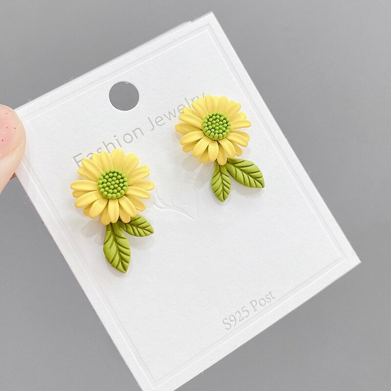 Daisy Stud Earrings Sweet Spring Fresh S925 Silver Needle Elegant Lady Small Flower Sunflower Earrings Jewelry