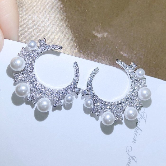 Sterling Silver Needle Crescent Ear Studs Pearl Earrings Earrings Female Stud Earrings Ornament
