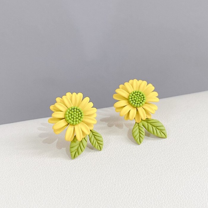 Daisy Stud Earrings Sweet Spring Fresh S925 Silver Needle Elegant Lady Small Flower Sunflower Earrings Jewelry