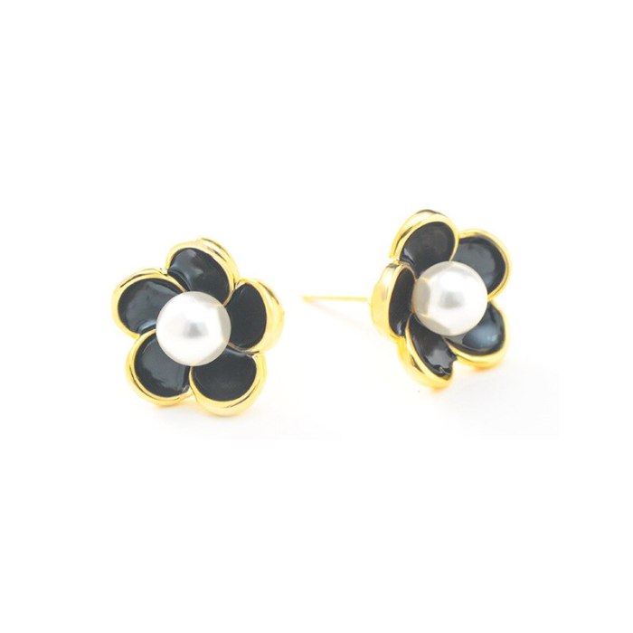 Retro French Romantic Flower Earrings European and American Pearls Petal Stud Earrings Women Sterling Silver Needle