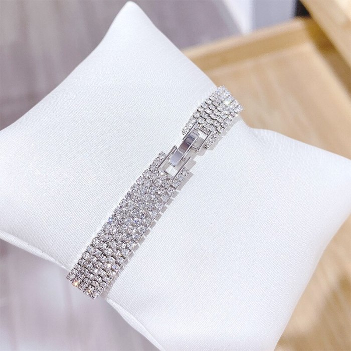 New Korean Style Creative and Refined Jewelry Micro Inlaid Zircon Shiny Single Row Curved Bracelet Jewelry