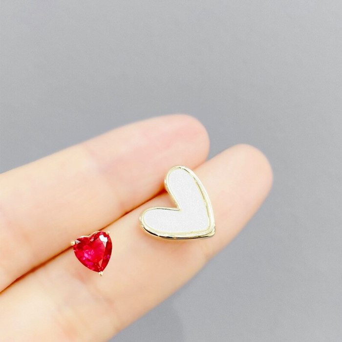Asymmetric Shell Peach Heart Stud Earring Petite Earrings Simple Graceful Internet Celebrity Sterling Silver Needle Earrings