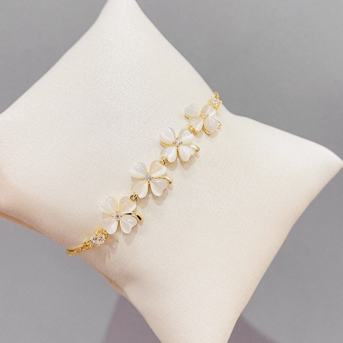 Korean Fashion Lucky Four-Leaf Clover Opal Pull Bracelet Women's Adjustable Gold Plated Bracelet