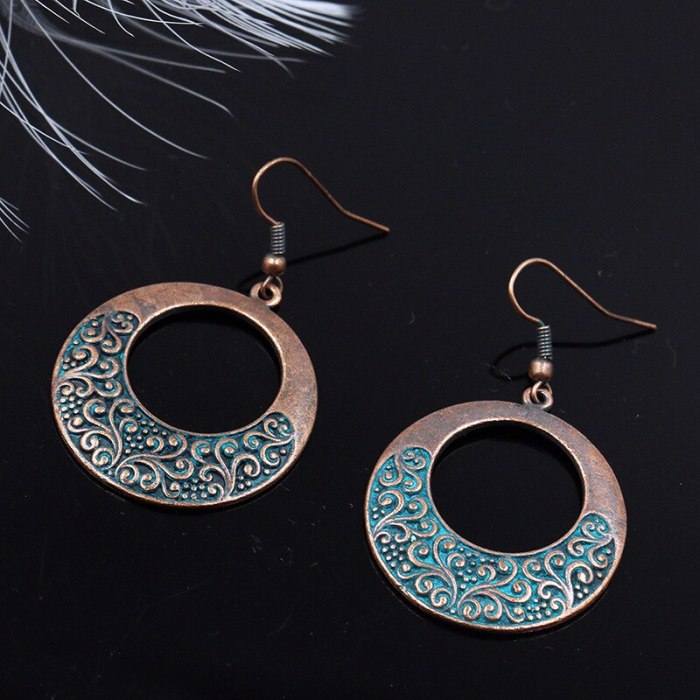 Retro Circle Metal Alloy Earrings Women's European and American Fashion Popular Accessories Personalized Circle Ornament