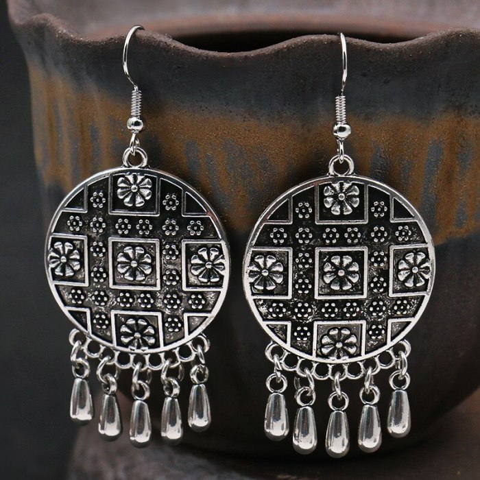 Retro Ethnic Tribe Bohemian Earrings India Nepal Earrings Yunnan Miao Wind Tibetan Silver Chinese Style Jewelry