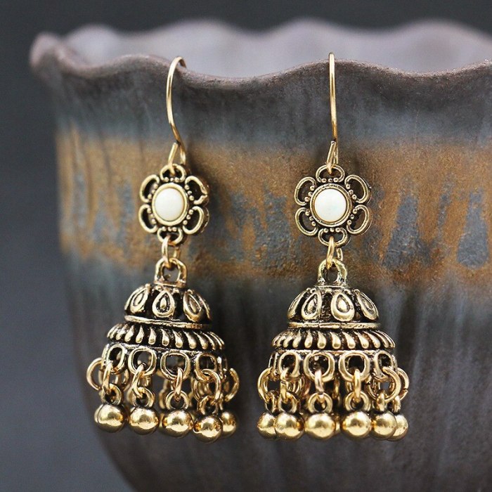 Bell Eardrops Earrings Female Creative Nepal Gold Silver Accessories Bohemian Metal Tassel Earrings 0563