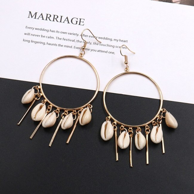 European and American Gold Big Hoop Earrings Women's Natural Shell Tassel Earrings New Fashion Eye-Catching Accessories