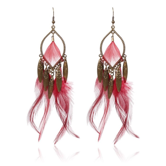 New Wild Feather Dangle Earrings Wholesale European and American Exaggerated Ear Jewelry Cross-Border Tassel Accessories