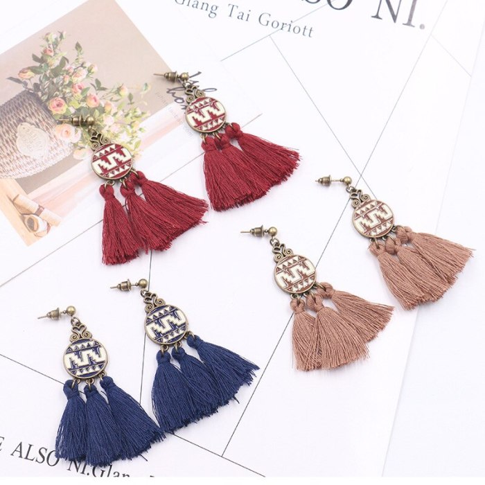 New Accessories All-Match Retro Tassel Pendant Earrings round Drip Earrings Wholesale