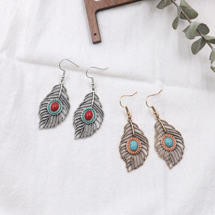 Korean-Style Chic and Unique Leaf Earrings Temperament Wild Gold Silver Earrings Hot Sale Jewelry