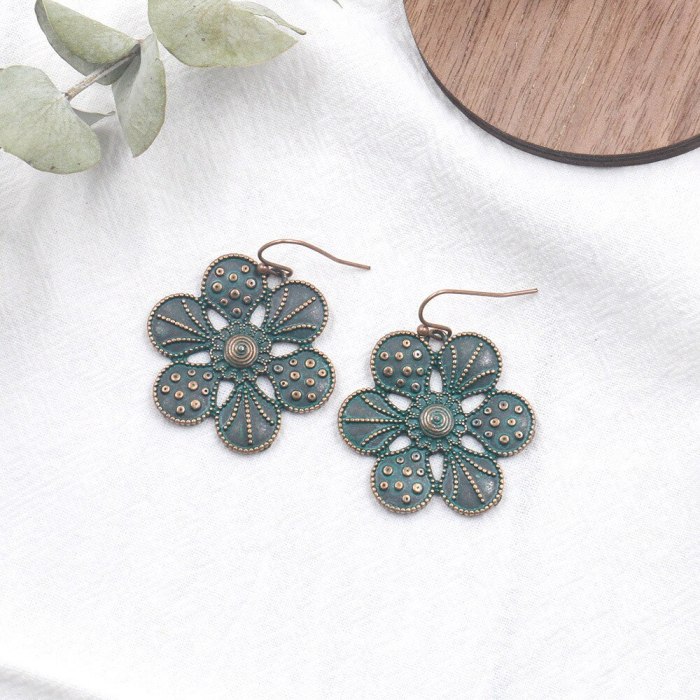 European and American Fashion Cool Vintage Earrings Creative Flower Earrings Distressed Alloy Exaggerated Jewelry Wholesale