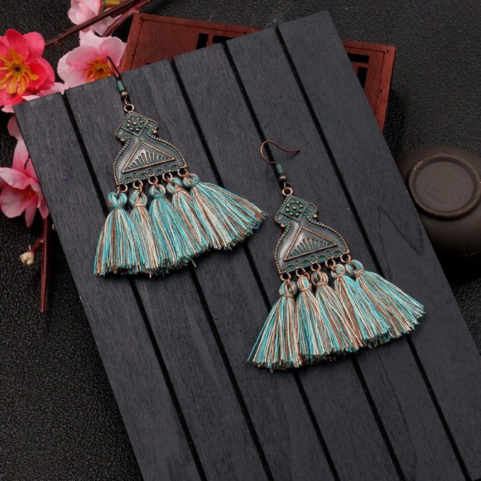 Retro Rhombus Alloy Earring Women's Popular Long Fringe Earrings Women's Exaggerated Jewelry Wholesale Cross-Border Hot Sale