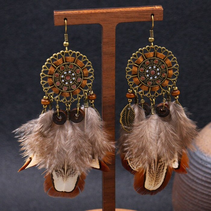 European and American New Feather Eardrops Earrings Stylish round Weaving Hollow Vintage Earrings Bohemian Creative Ornament