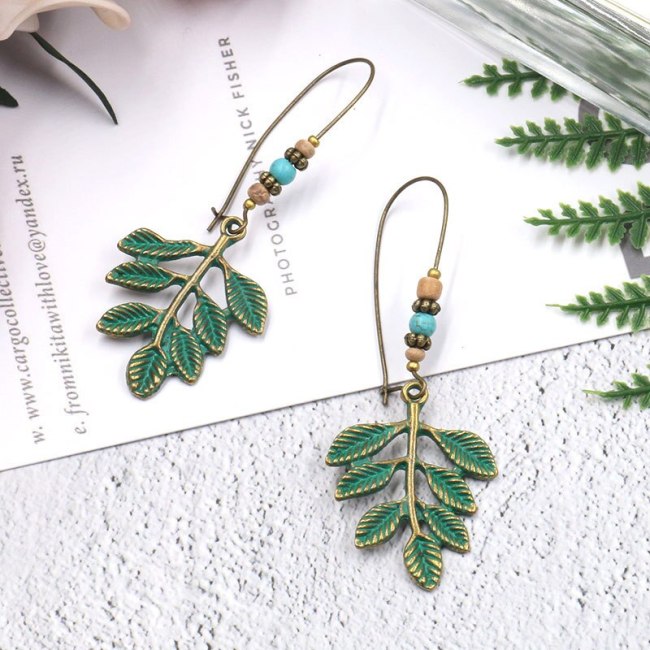 Popular Big Ornament Ear Hook Leaf Pendant Earrings Female Creative European and American Style Fashion Earrings