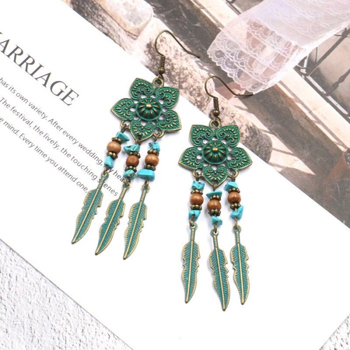 Retro Metal Alloy Earrings Women's European and American Fashion Flower Leaf Tassel Earrings Bohemian Personalized Ornament