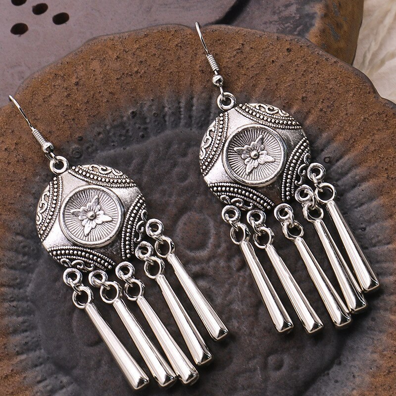 Ethnic Style Silver Earrings Female Yunnan Miao Style Tibetan Silver Peacock Flower Leaf Accessories Baroque Earrings Wholesale