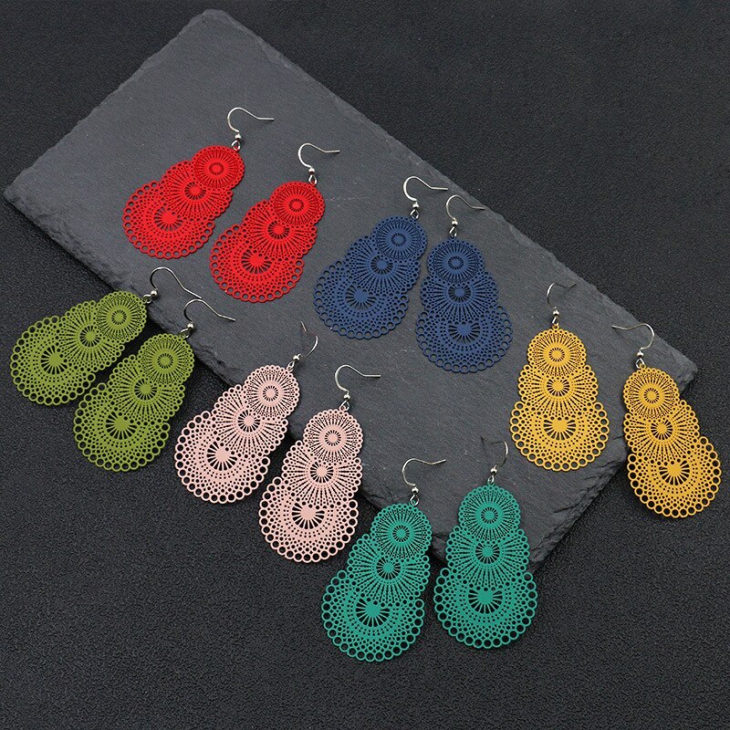 European Hollow Pattern Exaggerated Earrings Fashion Color Earrings Same Style Accessories Wholesale