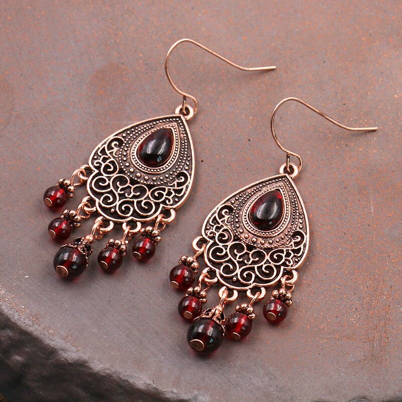 European and American New Retro Red Garnet Earrings Female Geometric Lucky Earrings Eardrops