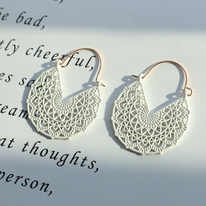 Korean Popular Trendy Spring Earrings Geometric Earrings New Personality Minimalist Elegant Internet Celebrity Small Jewelry