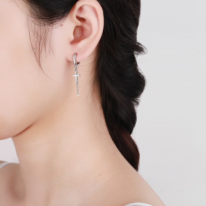 Cross Chain Ear Clip Women's Simple Short Earrings Elegant Personalized Earrings Ear Rings Xzeh639